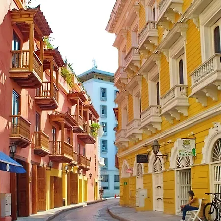 Close To Historic And Cartagena