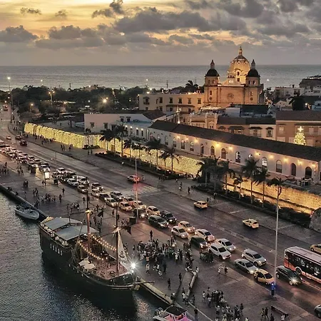 Close To Historic And Cartagena