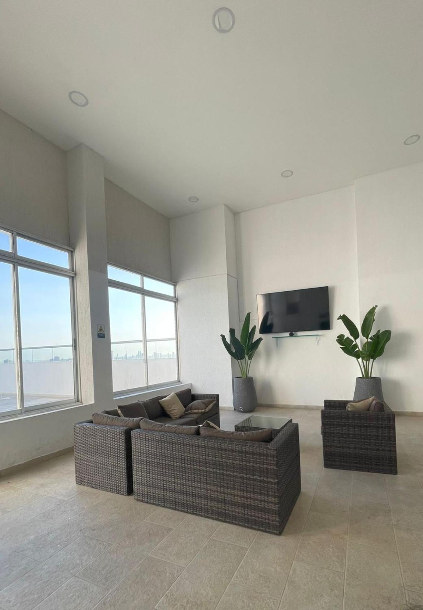 Close To Historic And Cartagena